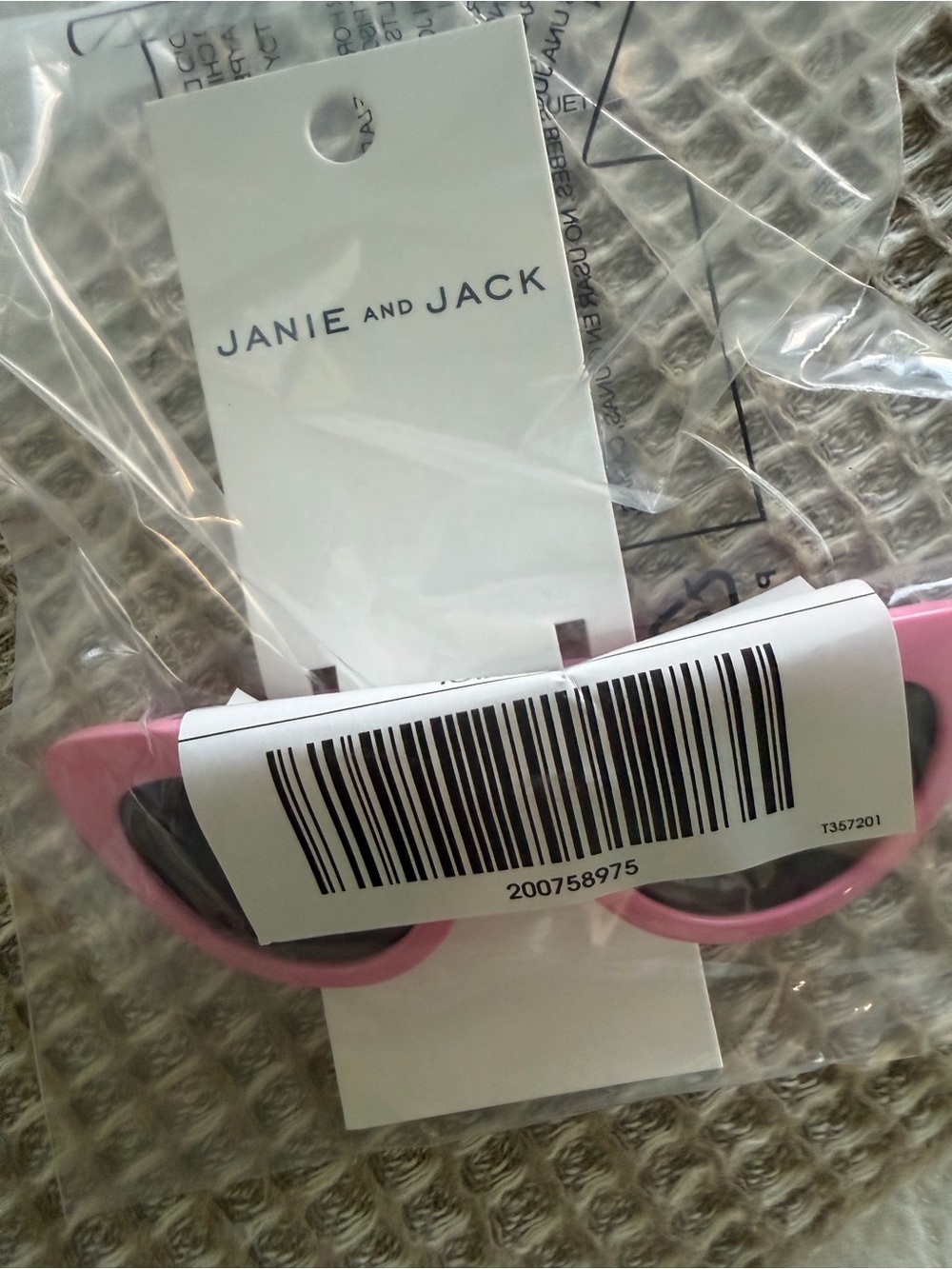 Ginny and Jack girls 0-3 year pink sunglasses new in package